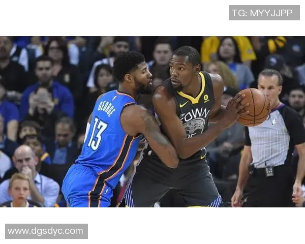 勇士与雷霆激战12月赛季对决精彩回顾与分析